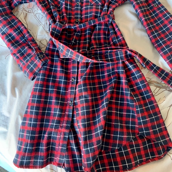 ✨ Depri Red Plaid Button Down Dress - Picture 2 of 3